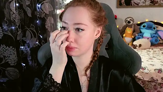 TinaBrook online show from March 23, 4:40 am