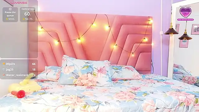 kinkylittlegirll online show from February 26, 2:43 am