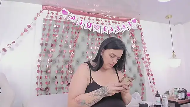 anette cooper online show from February 6, 4:05 am