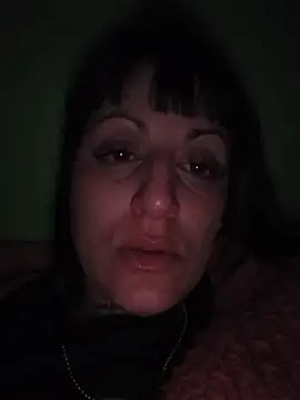 estefyzapata online show from July 30, 7:53 am
