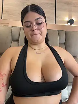 im mou  online show from February 24, 1:32 pm