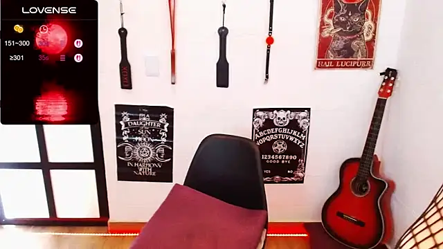 Snapshot of alicce_moon_ chatting on September 15, 8:38 pm alicce moon online show from September 15, 8:38 pm