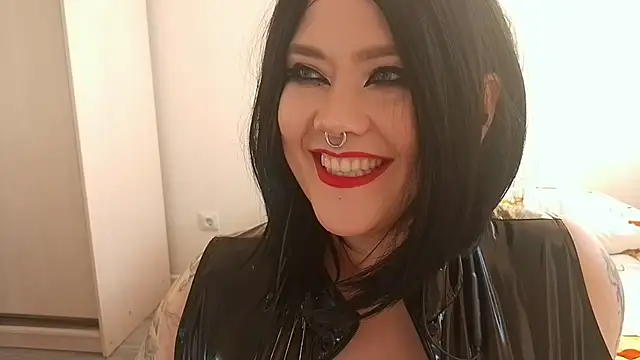 Snapshot of wickedxqueen chatting on October 9, 4:49 am wickedxqueen online show from October 9, 4:49 am