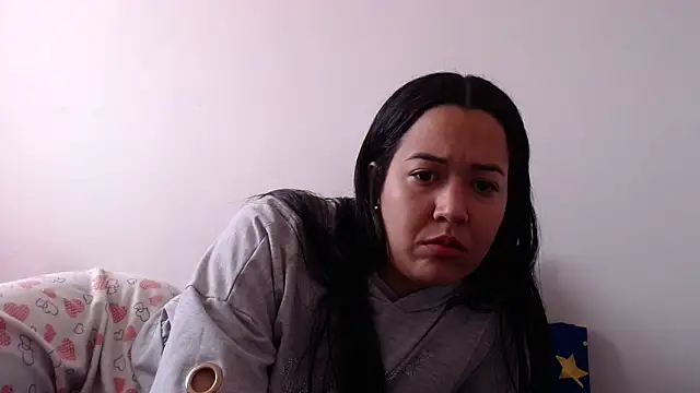 lady hot2xx online show from February 4, 3:48 pm