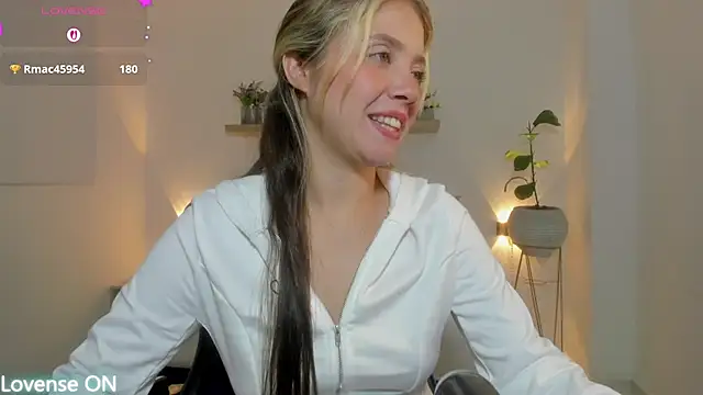 nataly rodri online show from July 28, 8:52 pm