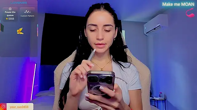 Snapshot of Kemi__Jordan chatting on October 13, 9:56 am Kemi Jordan online show from October 13, 9:56 am