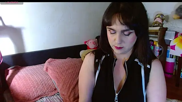 collette beaufoy  online show from April 9, 4:37 am