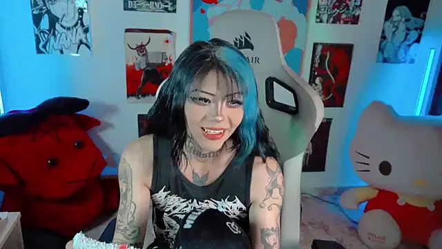 Deadly Doll online show from November 30, 9:41 pm