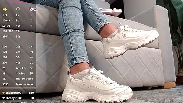 marthina thompsson online show from January 15, 4:57 pm