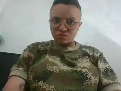 Snapshot of EdenJupiter chatting on September 25, 7:23 pm EdenJupiter online show from September 25, 7:23 pm