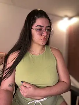 Lia flowers online show from November 21, 1:18 am