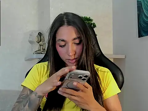 KAYLA BATISTA online show from July 30, 12:00 am