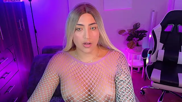 a belladanger online show from March 27, 1:40 am