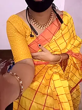 Snapshot of Mallu-Gayathri_Arun chatting on September 17, 5:27 am Mallu-Gayathri Arun online show from September 17, 5:27 am
