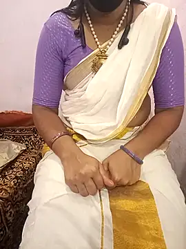Snapshot of Mallu-Gayathri_Arun chatting on October 13, 5:21 am Mallu-Gayathri Arun online show from October 13, 5:21 am