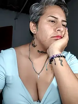 Yessi rousse online show from June 11, 12:32 am