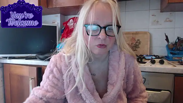 martachatte online show from February 3, 9:47 am