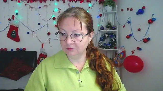 VanessaHotts online show from December 15, 6:07 am