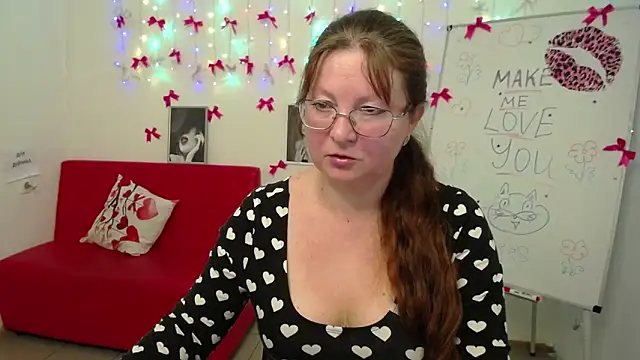 VanessaHotts online show from March 2, 7:15 am