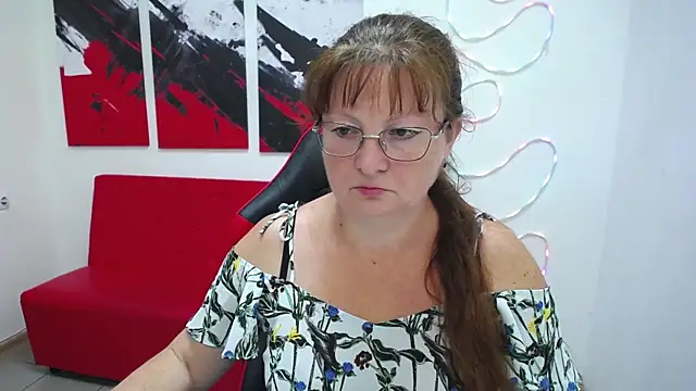 VanessaHotts online show from July 15, 5:01 am