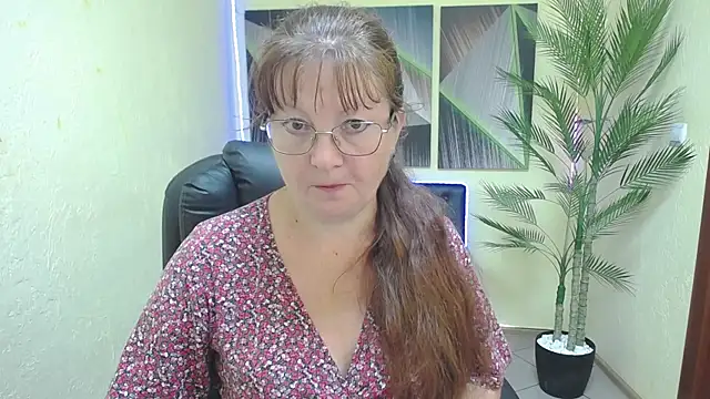 VanessaHotts online show from July 25, 5:03 am