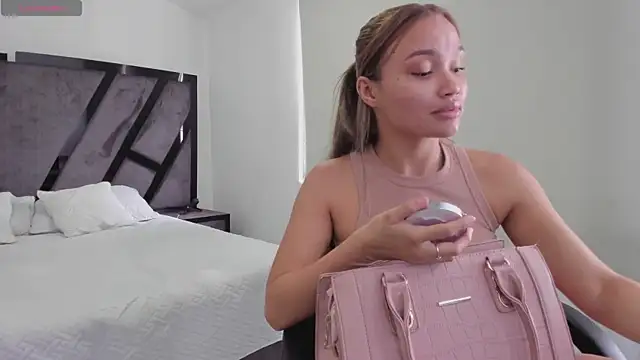 AnnieAndStefan online show from December 15, 2:22 pm