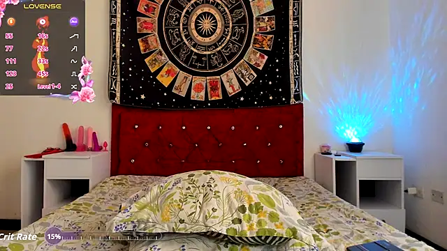 luna del rey  online show from November 13, 6:07 pm