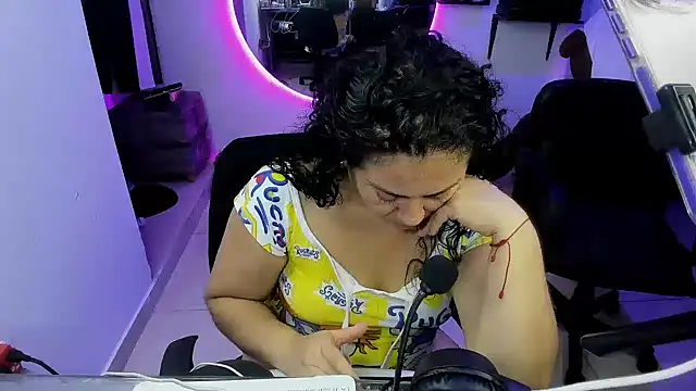 AliceFox Milf online show from March 14, 5:41 am