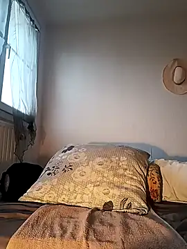 marilynecoquine online show from December 2, 10:16 am