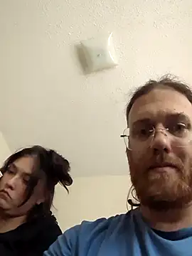 Geeznuts19 online show from November 20, 5:36 pm