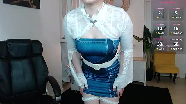 Crystal-dreamt online show from June 21, 11:58 am