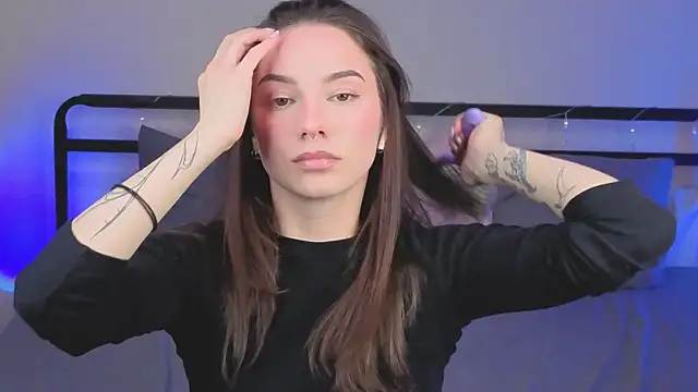 sinthiaroze online show from December 21, 7:51 pm