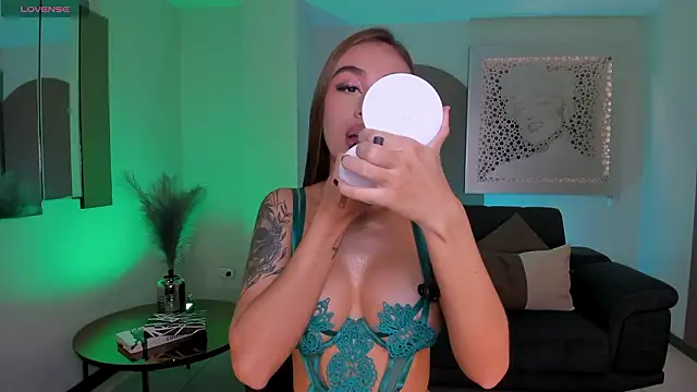 DannaCruz online show from March 9, 7:39 pm