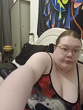 Sexycurvyemilyy online show from June 20, 9:51 pm