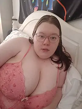 Sexycurvyemilyy online show from June 8, 2:51 pm