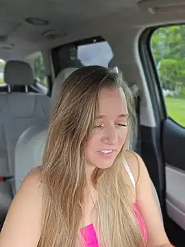 SkyelarSommer online show from April 3, 2:59 pm