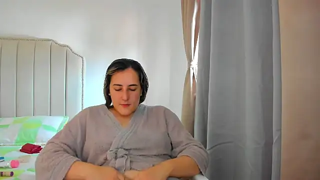 Hanna86 online show from June 25, 5:25 pm