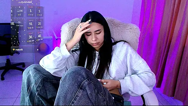 AmyOlimpo online show from November 21, 8:05 am