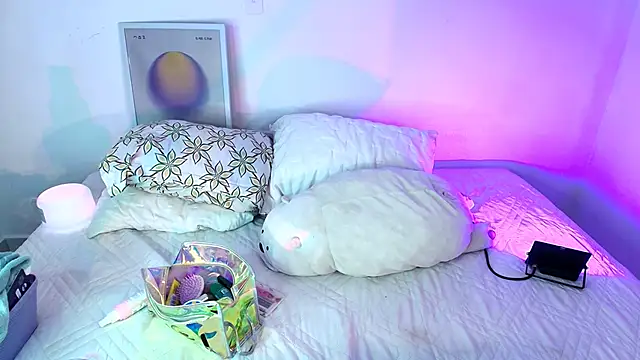 AmyOlimpo online show from April 2, 8:50 pm