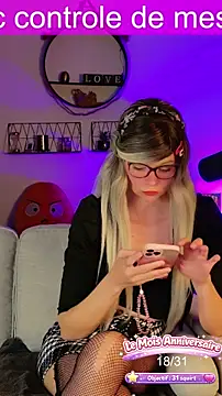 Kittychatte online show from April 20, 7:17 pm