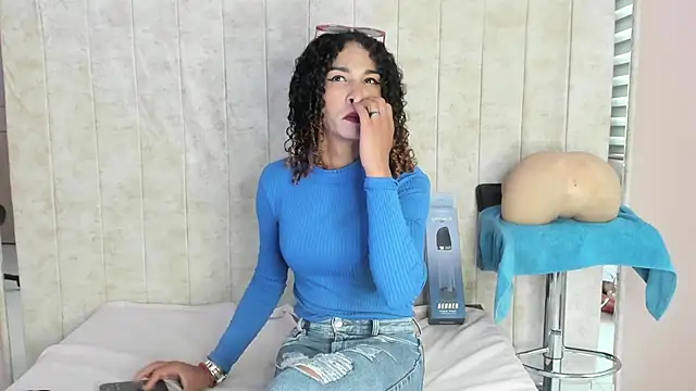 StefanyMiler online show from October 21, 8:13 pm