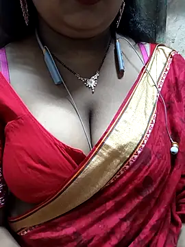 Sophiaboudi online show from November 22, 5:48 pm