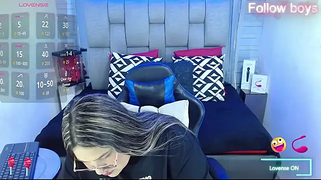 evelin zaens online show from October 12, 4:15 am