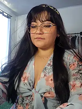 Sakura 0505 online show from March 13, 7:15 pm