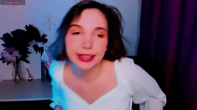 KindHazelHere  online show from October 21, 8:18 am