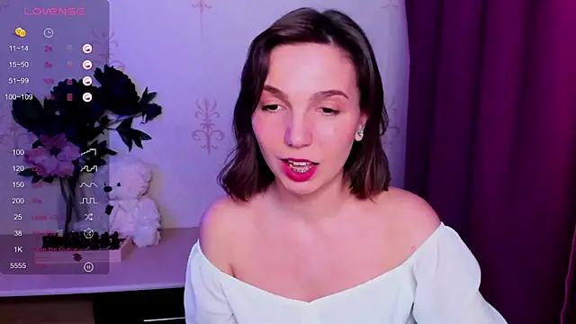 KindHazelHere  online show from February 21, 7:31 am