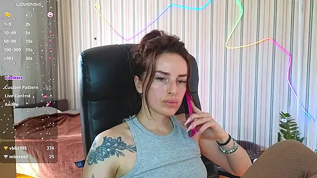 xx adrihanna xx online show from July 28, 3:21 pm
