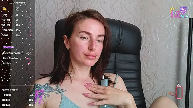 xx adrihanna xx online show from June 12, 4:42 am