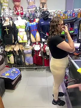ROSALIASEXSHOP online show from May 31, 11:49 am