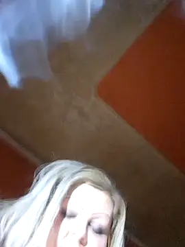 ducicsajsziii online show from January 31, 9:02 pm